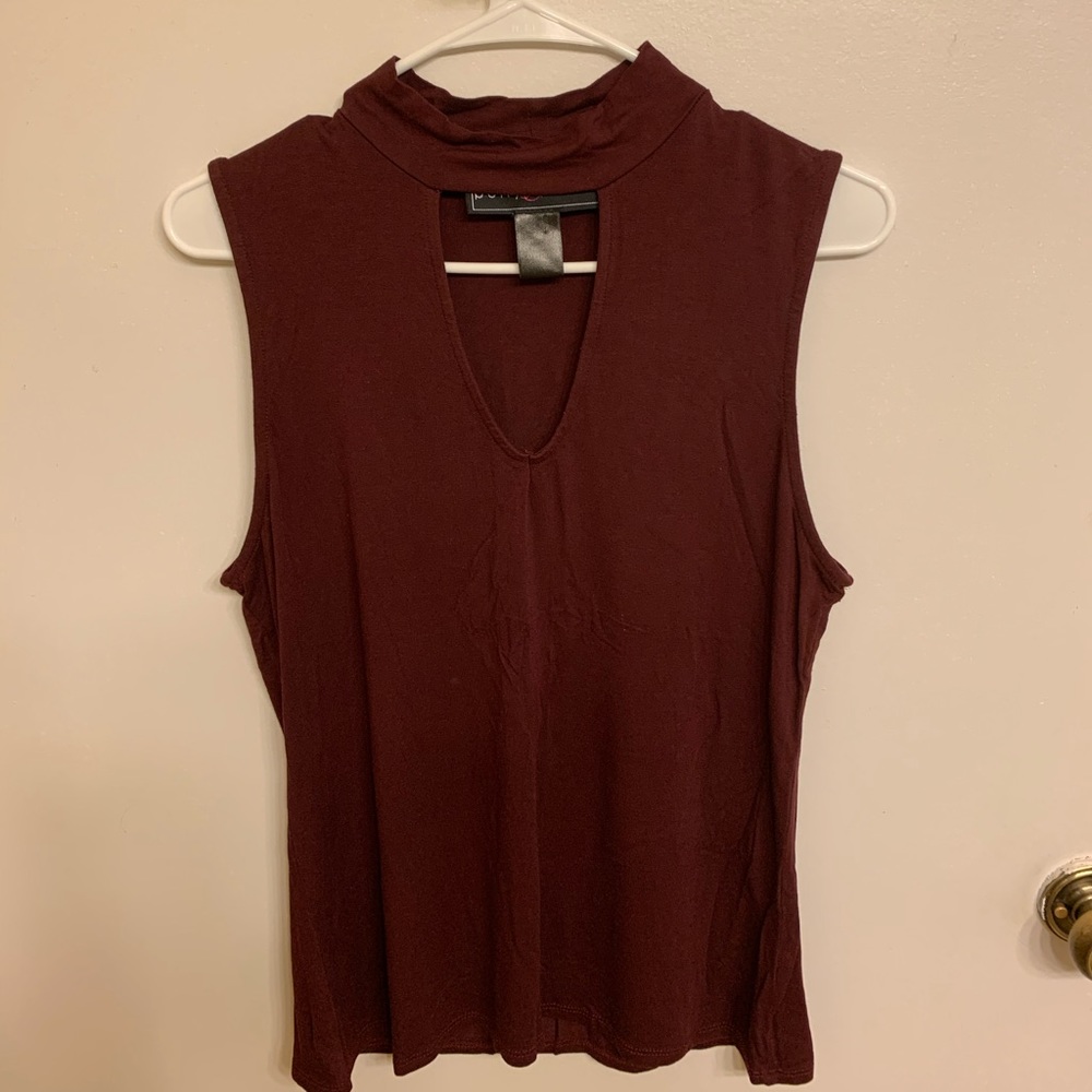 Burgundy Key-hole Top